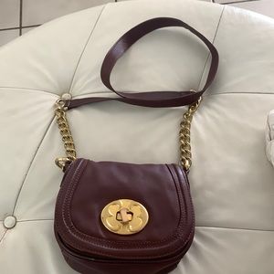 Leather cross body bag.  Very good condition.  Clean interior.